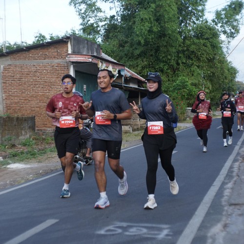 Race photo from KEDIRI HALF MARATHON 2026