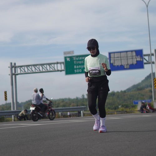 Race photo from KEDIRI HALF MARATHON 2026