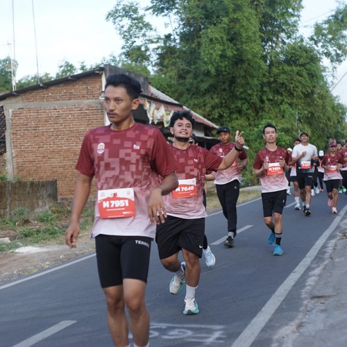 Race photo from KEDIRI HALF MARATHON 2026