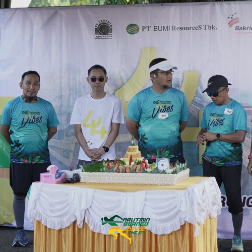 Race photo from VIBES AND STRENGTH CAMP ABR 2025
