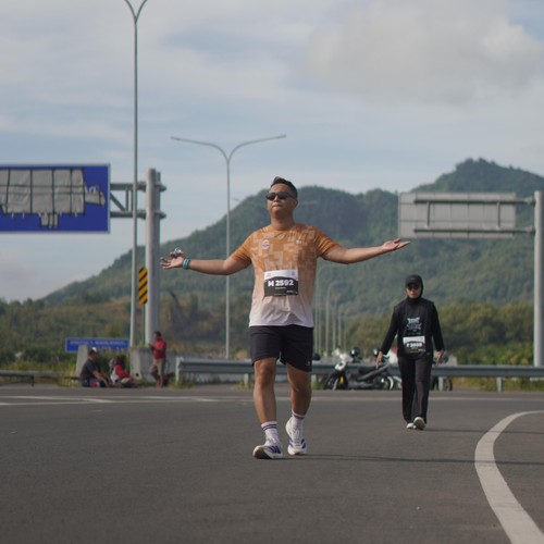 Race photo from KEDIRI HALF MARATHON 2026