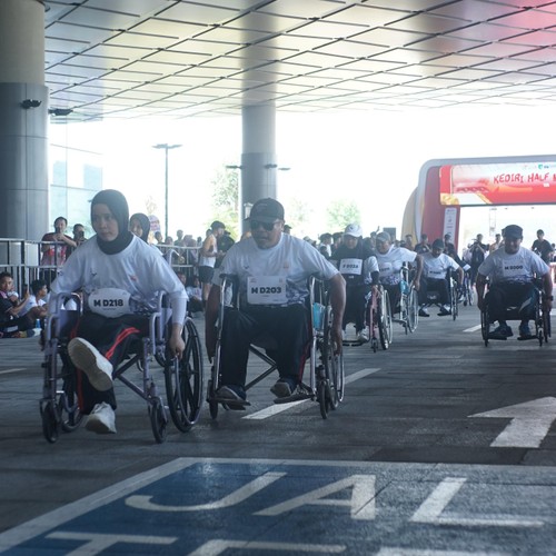 Race photo from KEDIRI HALF MARATHON 2026