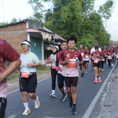 Race photo from KEDIRI HALF MARATHON 2026