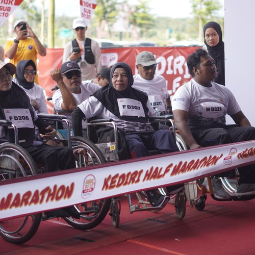 Race photo from KEDIRI HALF MARATHON 2026