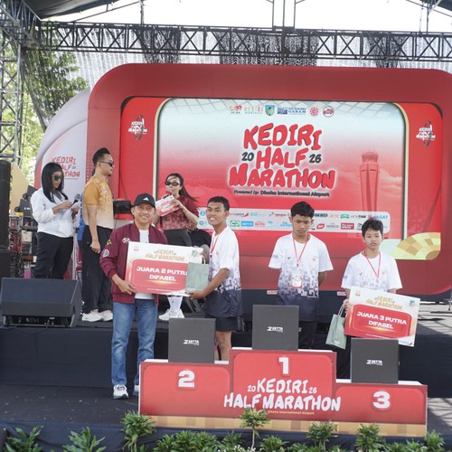 Race photo from KEDIRI HALF MARATHON 2026