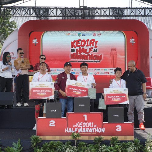 Race photo from KEDIRI HALF MARATHON 2026