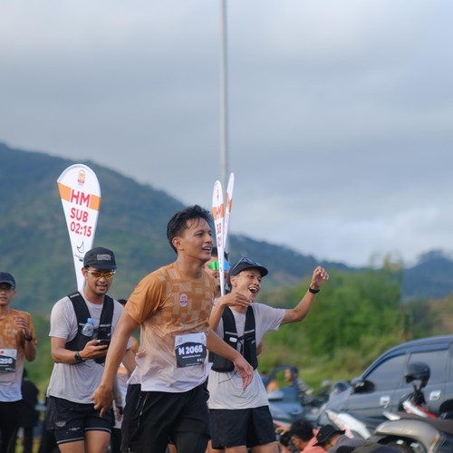 Race photo from KEDIRI HALF MARATHON 2026
