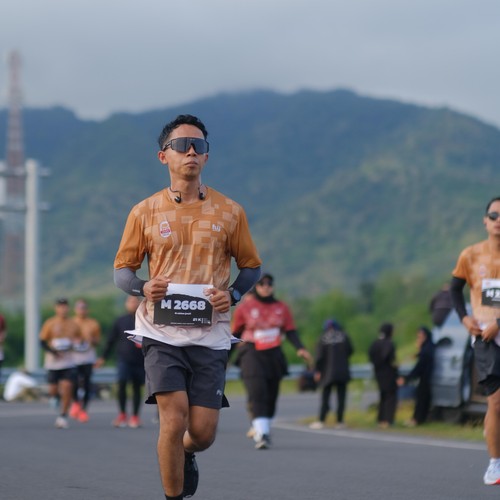 Race photo from KEDIRI HALF MARATHON 2026