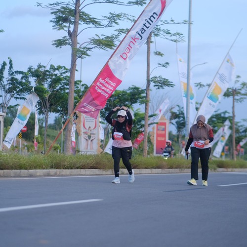 Race photo from KEDIRI HALF MARATHON 2026