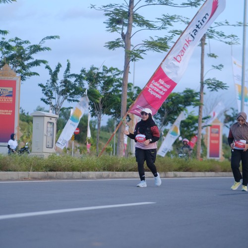 Race photo from KEDIRI HALF MARATHON 2026