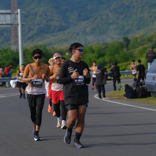 Race photo from KEDIRI HALF MARATHON 2026