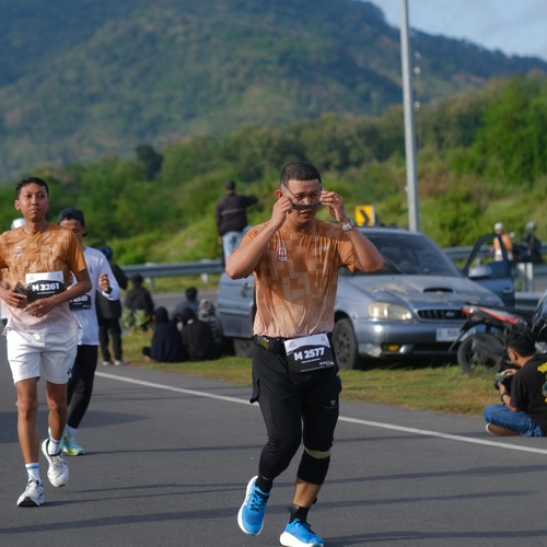 Race photo from KEDIRI HALF MARATHON 2026