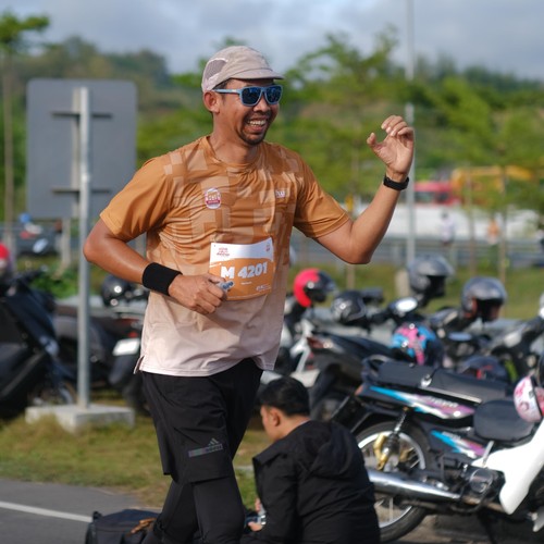 Race photo from KEDIRI HALF MARATHON 2026