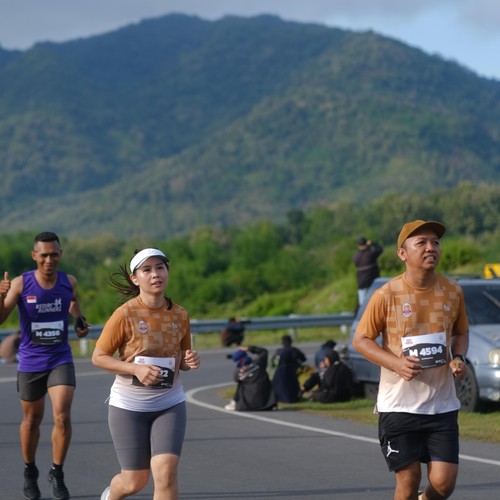 Race photo from KEDIRI HALF MARATHON 2026