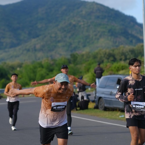 Race photo from KEDIRI HALF MARATHON 2026