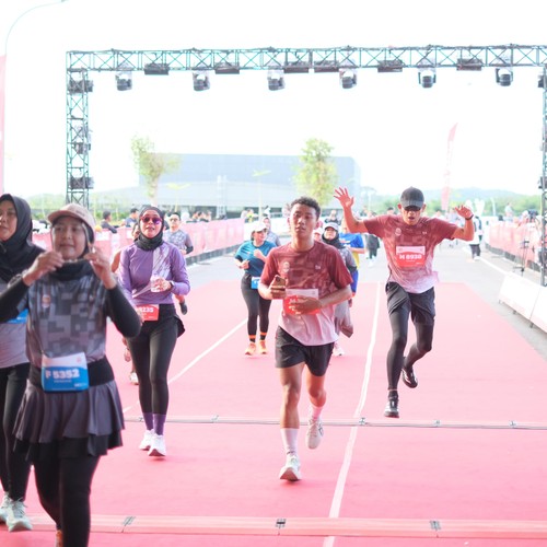 Race photo from KEDIRI HALF MARATHON 2026