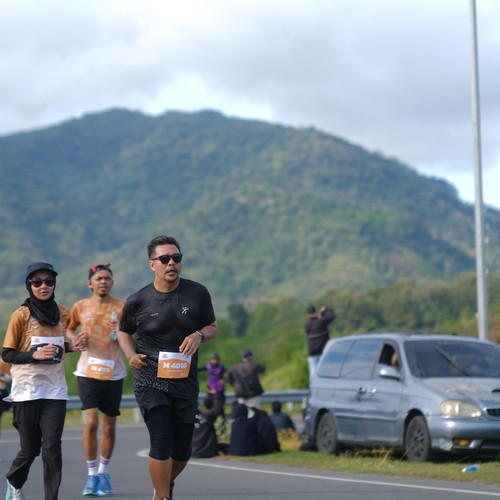Race photo from KEDIRI HALF MARATHON 2026