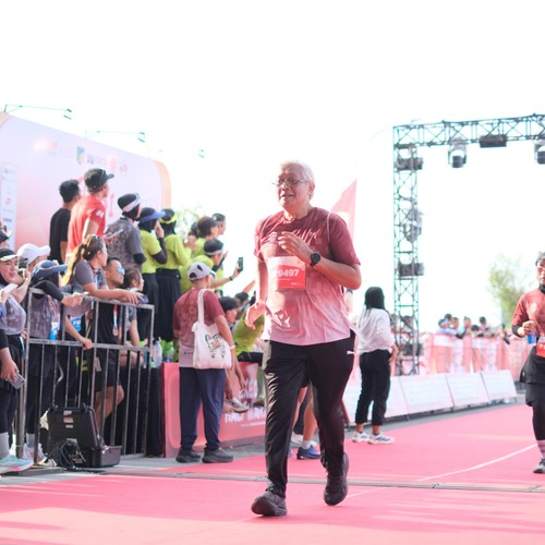 Race photo from KEDIRI HALF MARATHON 2026