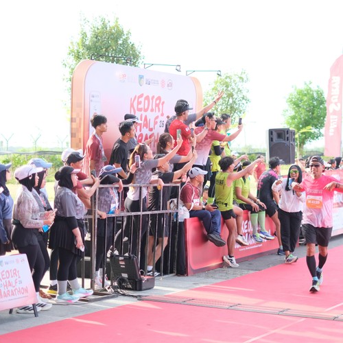 Race photo from KEDIRI HALF MARATHON 2026
