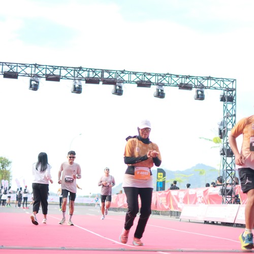 Race photo from KEDIRI HALF MARATHON 2026
