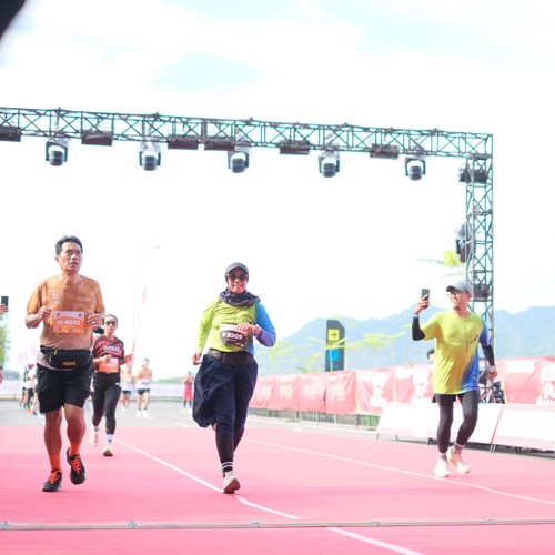 Race photo from KEDIRI HALF MARATHON 2026