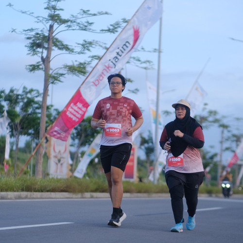 Race photo from KEDIRI HALF MARATHON 2026