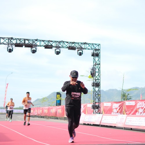 Race photo from KEDIRI HALF MARATHON 2026