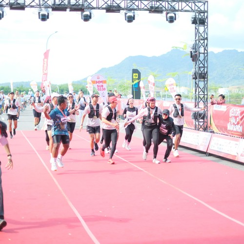 Race photo from KEDIRI HALF MARATHON 2026