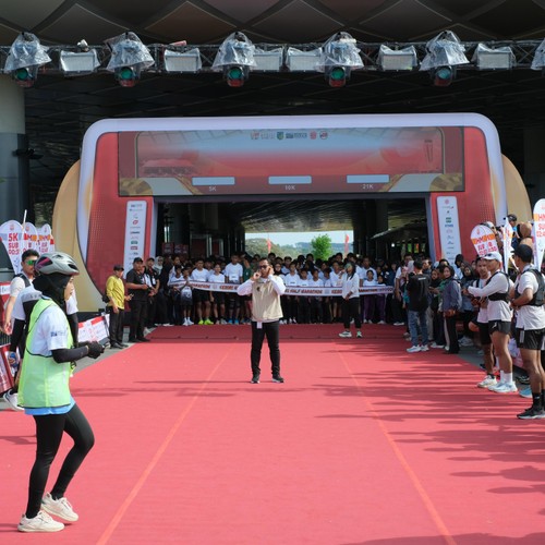 Race photo from KEDIRI HALF MARATHON 2026