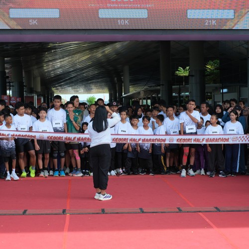 Race photo from KEDIRI HALF MARATHON 2026