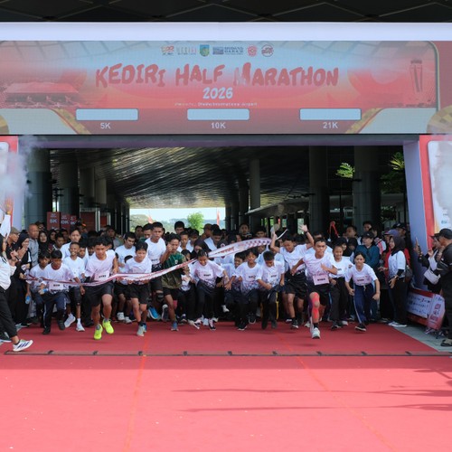 Race photo from KEDIRI HALF MARATHON 2026