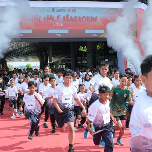 Race photo from KEDIRI HALF MARATHON 2026