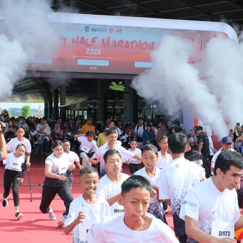 Race photo from KEDIRI HALF MARATHON 2026