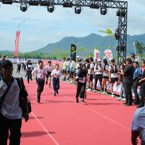 Race photo from KEDIRI HALF MARATHON 2026