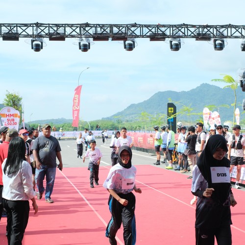 Race photo from KEDIRI HALF MARATHON 2026