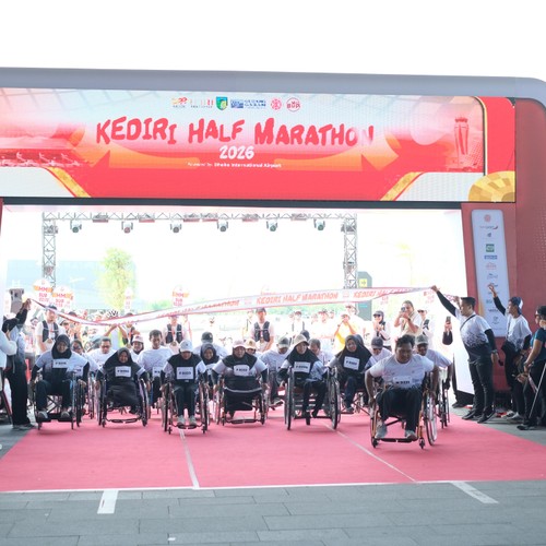 Race photo from KEDIRI HALF MARATHON 2026