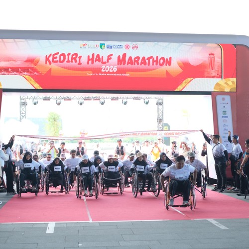 Race photo from KEDIRI HALF MARATHON 2026