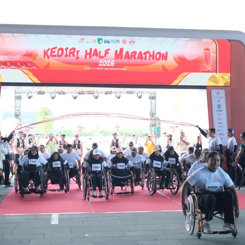 Race photo from KEDIRI HALF MARATHON 2026