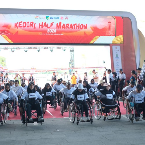 Race photo from KEDIRI HALF MARATHON 2026