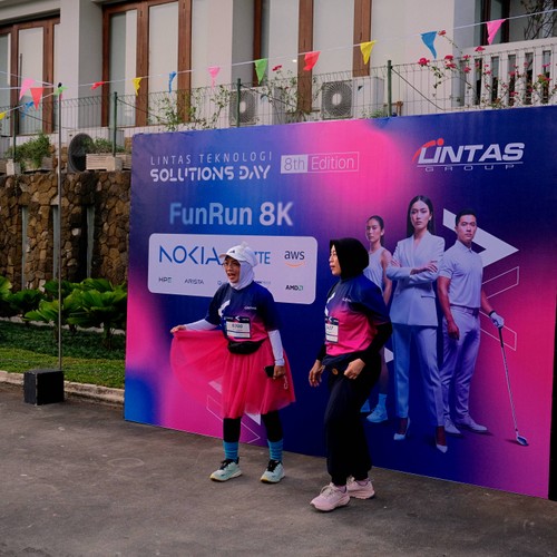Race photo from LINTAS TEKNOLOGI SOLUTIONS DAY