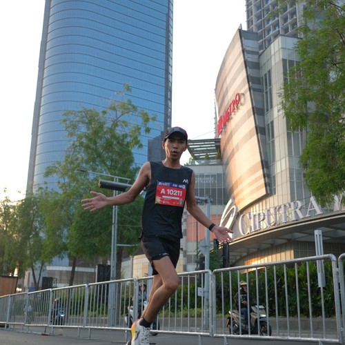 Race photo from SURABAYA ISOPLUS MARATHON 2026