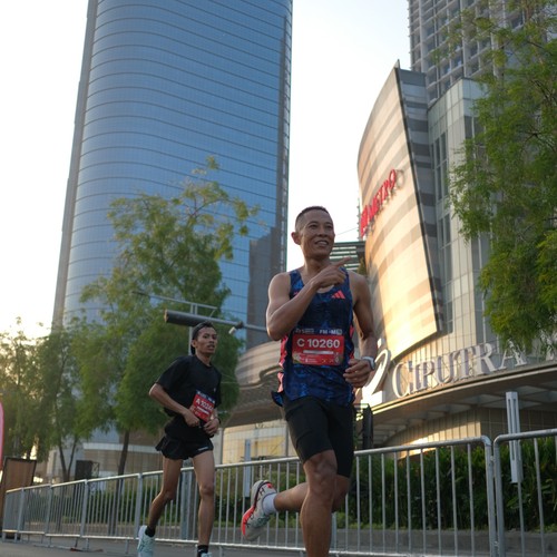 Race photo from SURABAYA ISOPLUS MARATHON 2026