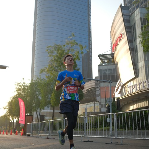 Race photo from SURABAYA ISOPLUS MARATHON 2026