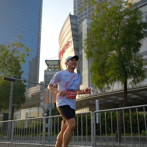 Race photo from SURABAYA ISOPLUS MARATHON 2026