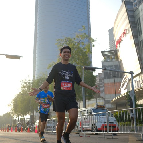 Race photo from SURABAYA ISOPLUS MARATHON 2026