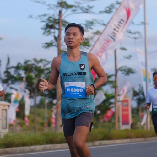Race photo from KEDIRI HALF MARATHON 2026