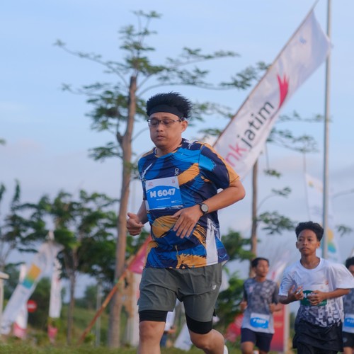 Race photo from KEDIRI HALF MARATHON 2026