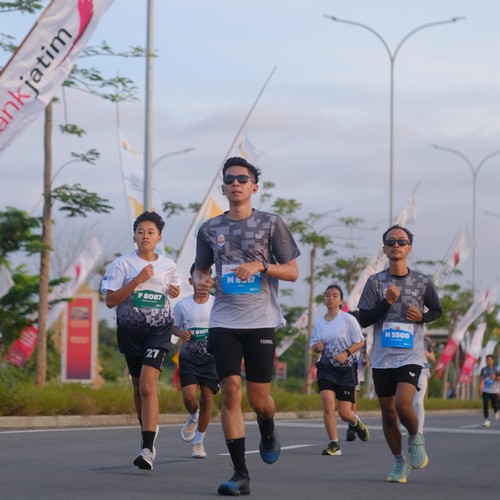 Race photo from KEDIRI HALF MARATHON 2026