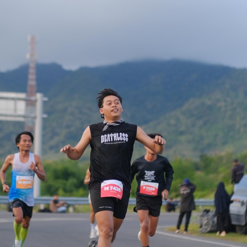 Race photo from KEDIRI HALF MARATHON 2026