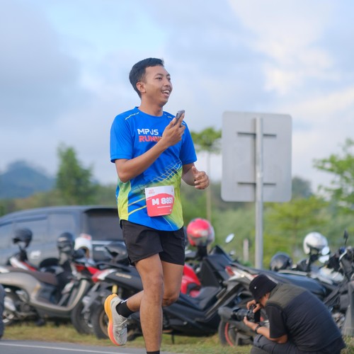 Race photo from KEDIRI HALF MARATHON 2026